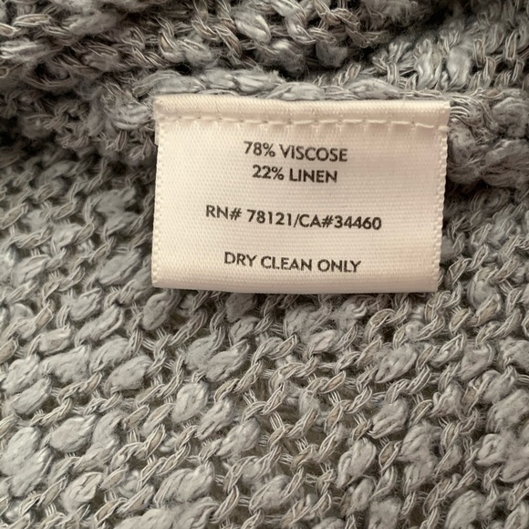 Eileen fisher  Italian yarn v neck sweater - Picture 4 of 6